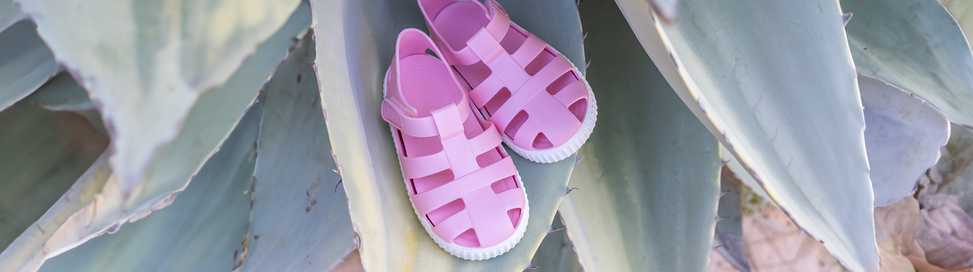 Sandales Plastique Et Plage