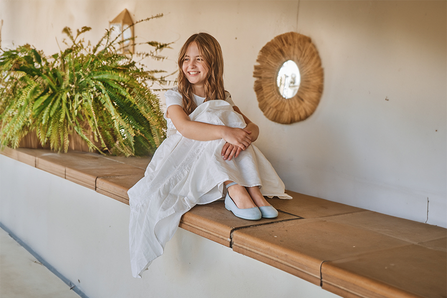 Ballerines pour Fille et Femme Avec Rubans en Satin et Bride