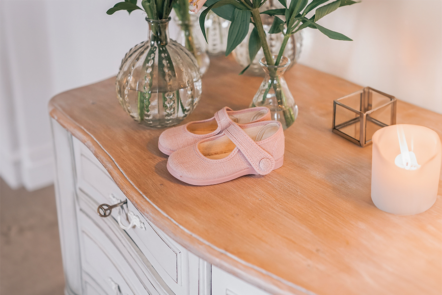 Chaussures Babies avec bouton decoratif