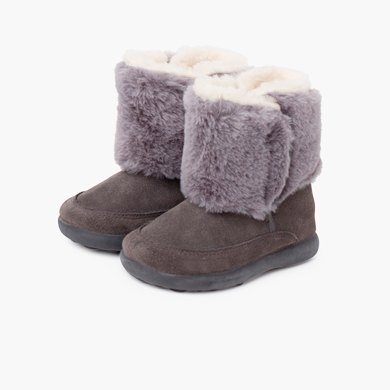 Botte en fourrure douce avec fermeture double adhérente Gris