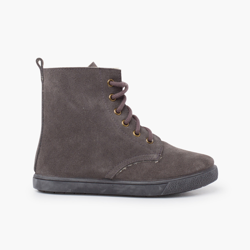 Botte en peau de mouton avec lacets latéraux à glissière Gris