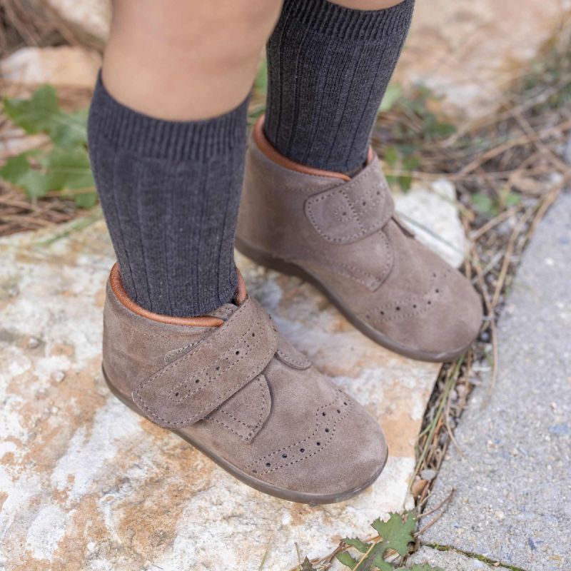 Bottine avec sangle collante pour petits enfants hachée