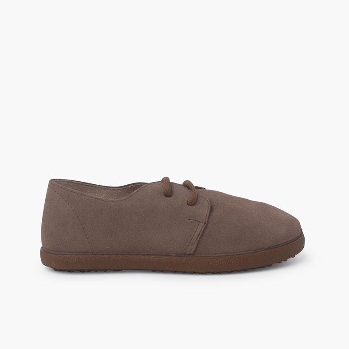 Chaussures à lacets en suède avec semelle caramel