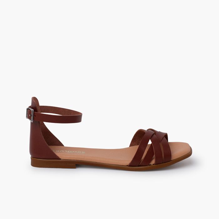 Sandales sangles et talon cuir