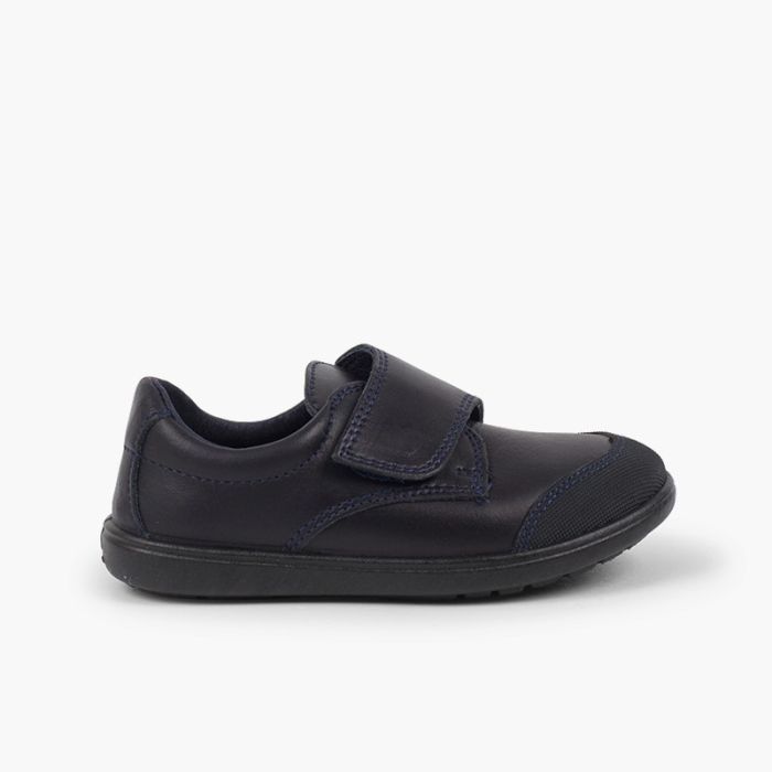 Chaussure d’écolier lavable avec embout renforcé 