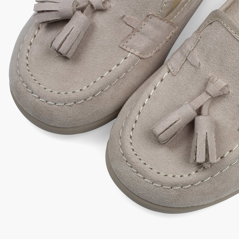 Mocassins MARC FISHER « Keisha » - Cuir Verni Gris/Ivoire Avec Pompons - Taille 6.5 US